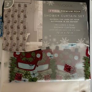 Envogue Red Green White Holiday Shower Curtain Set